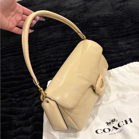 COACH Cream Puffer Bag - Picture 2 of 11